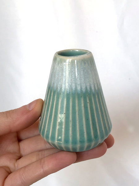 Japanese single bud vase - Fuji moutain