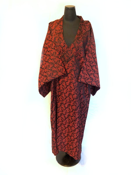 Traditional long Japanese kimono coat - thin red and black jacquard with floral motifs