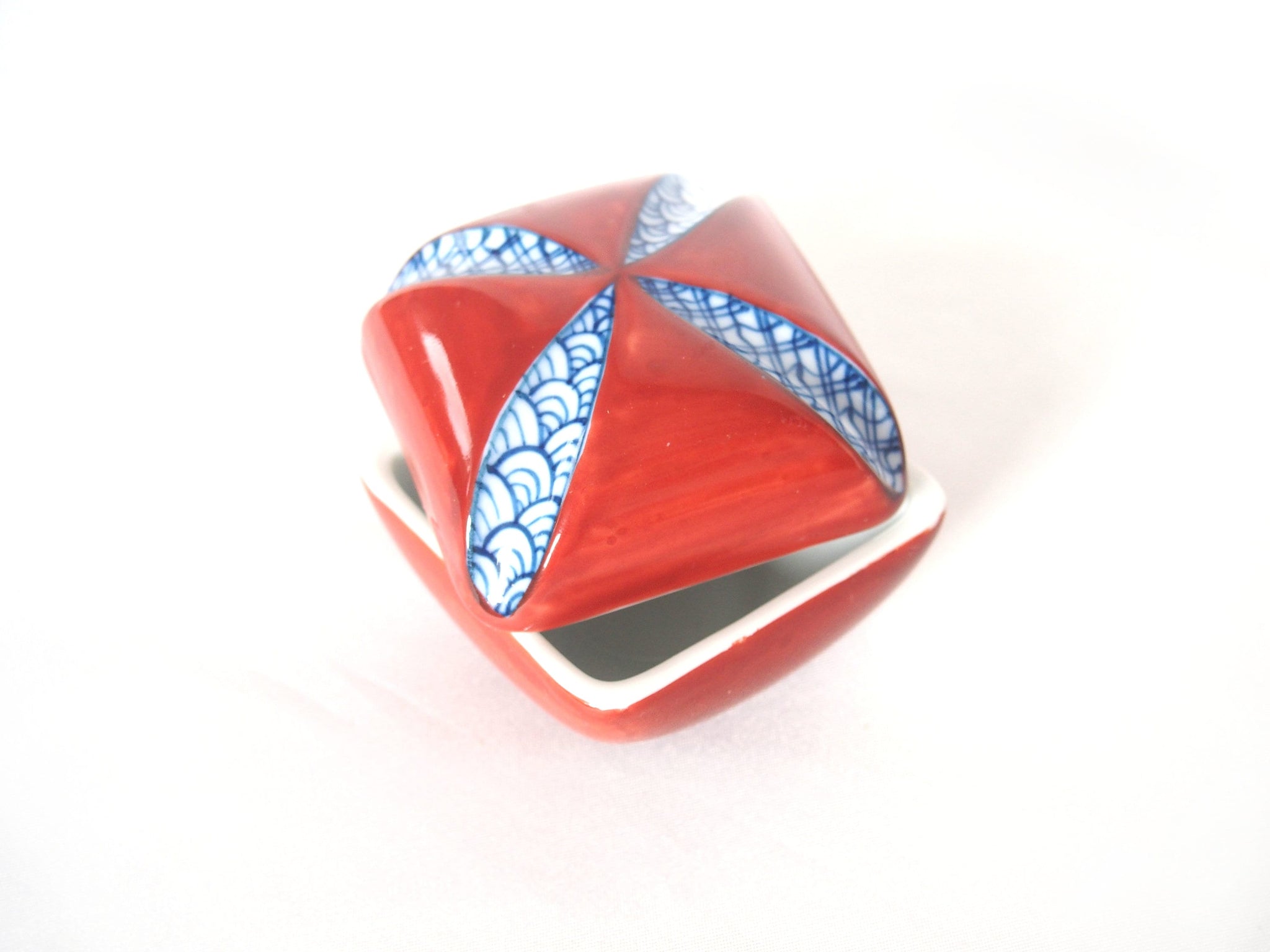 Small Japanese ceramic box - square red with indigo pattern